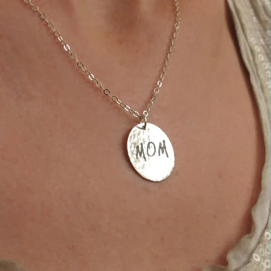 Personalisierter Schmuck zum Muttertag, der Ihre Bedeutung zum Ausdruck bringt