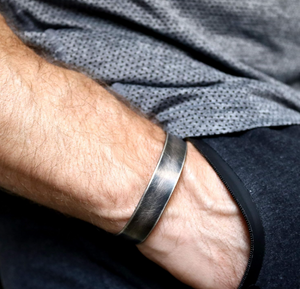 Breites rustikales Armband für Herren