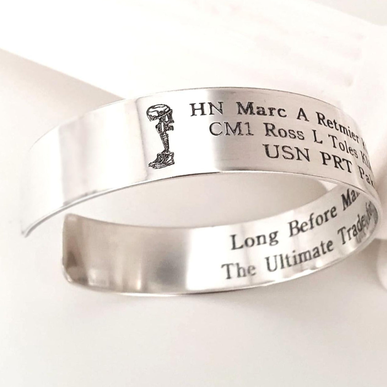 Militär Geschenk - Stiefel Gewehr Helm Armband