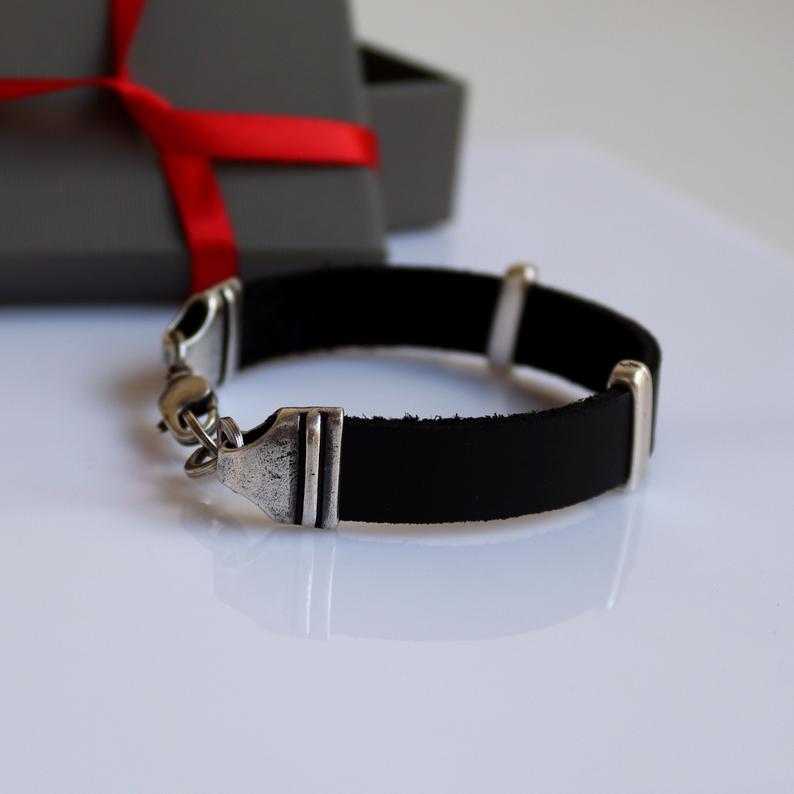 Stilvolles Lederarmband für Herren