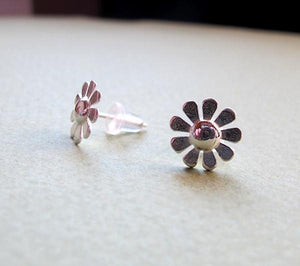 Flower Stud Earrings - Sterling Silver Camomiles