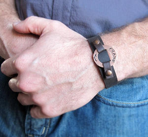 Personalisierter Herrenschmuck - Verstellbares Armband mit Gravur