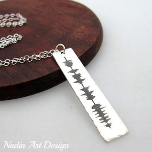 Soundwave engraved pendant necklace